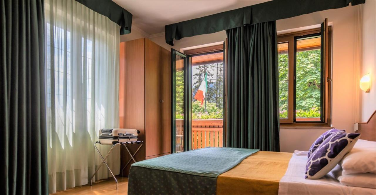 Hotel Centro Benessere Gardel Arta Terme Exterior photo